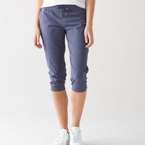 Lululemon Studio Crop II in Greyvy